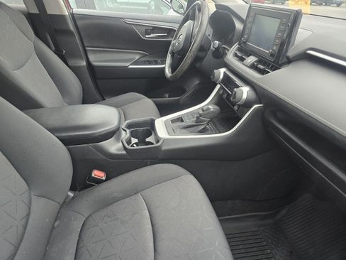 Certified 2019 Toyota RAV4 XLE AWD/4WD image 16