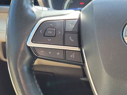 Used 2022 Toyota Highlander Platinum image 32