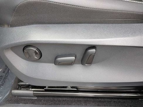 Certified 2023 Volkswagen Tiguan SE R-Line FWD image 20