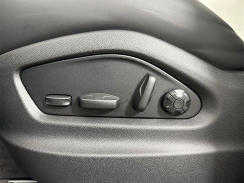 New 2026 Porsche Cayenne S image 40