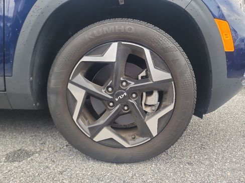 Certified 2024 Kia Seltos EX AWD/4WD image 5