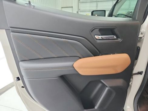 Used 2026 GMC Canyon AT4 w/ Technology Plus Package AWD/4WD image 37