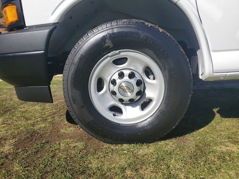 New 2025 Chevrolet Express 2500 w/ Driver Convenience Package image 6