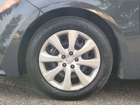 Used 2023 Toyota Corolla LE FWD image 6