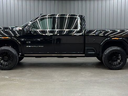 Used 2025 GMC Sierra 3500 Denali w/ Denali Reserve Package image 2