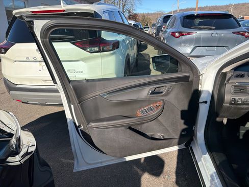 Used 2014 Chevrolet Impala LT image 14