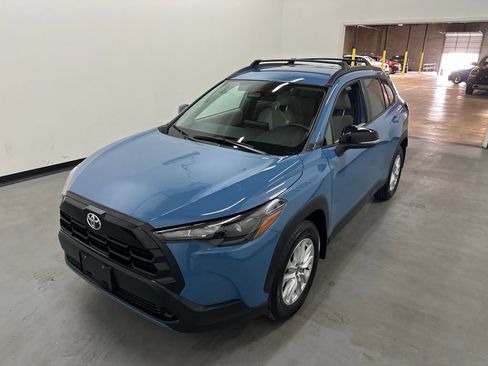 Used 2026 Toyota Corolla Cross LE FWD image 20