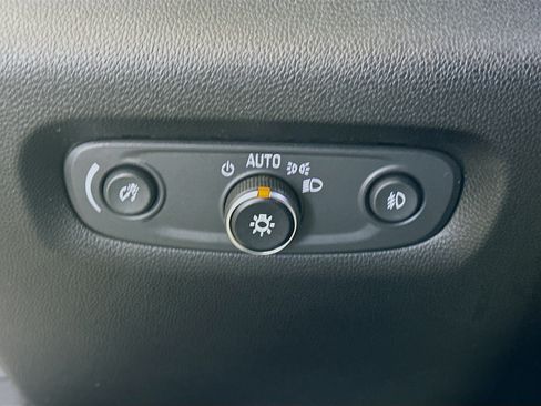 Used 2018 Chevrolet Traverse LT AWD/4WD image 17