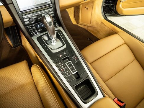 Used 2016 Porsche 911 Turbo image 16