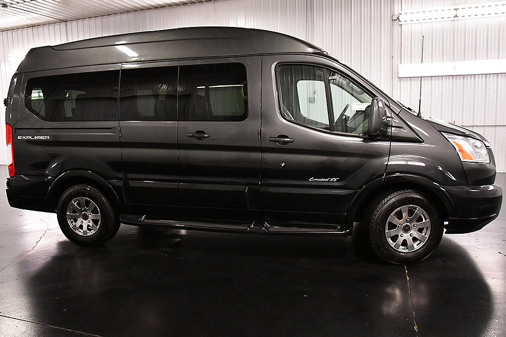 Used 2017 Ford Transit 150 130 Low Roof w/ Exterior Upgrade Package RWD image 9