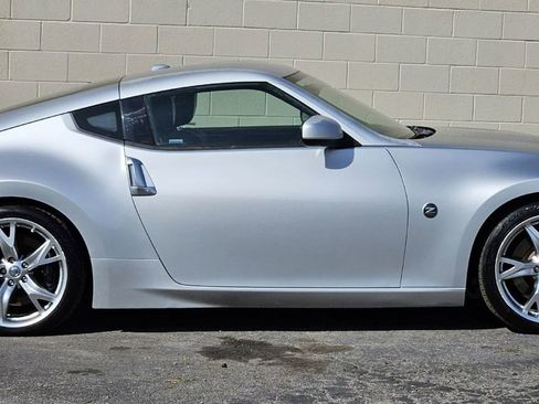 Used 2012 Nissan 370Z Touring w/ Sport Pkg image 6