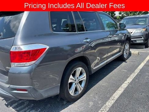 Used 2011 Toyota Highlander Limited w/ Tow Pkg AWD/4WD image 11