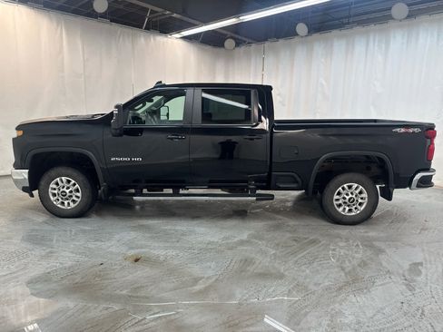 Certified 2025 Chevrolet Silverado 2500 LT w/ Convenience Package image 3