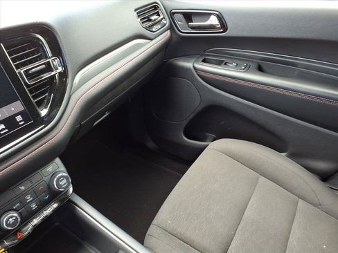 Used 2025 Dodge Durango GT AWD/4WD image 16