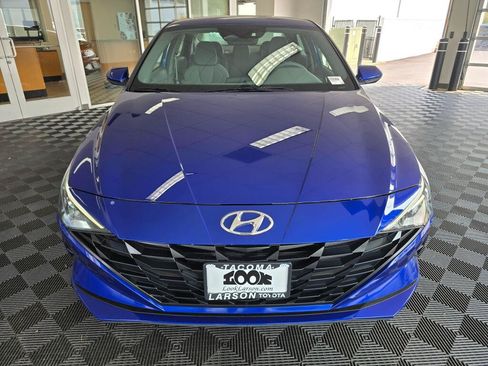 Used 2023 Hyundai Elantra Blue FWD image 8