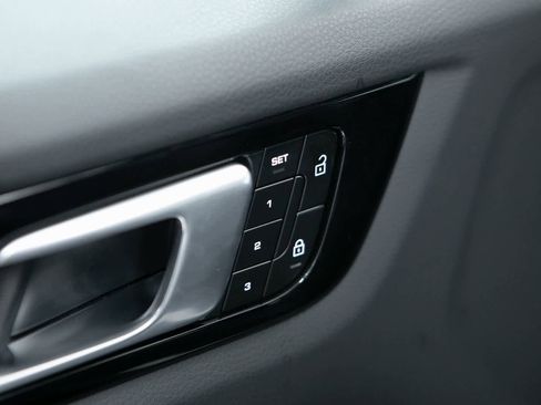 Certified 2022 Porsche Cayenne Coupe image 19