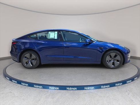 Used 2022 Tesla Model 3 RWD image 5