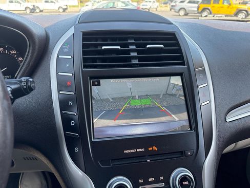 Used 2018 Lincoln MKC Premiere image 19