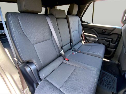 Used 2026 Toyota 4Runner SR5 AWD/4WD image 19