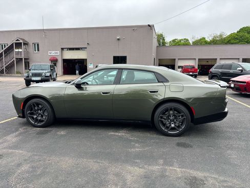 New 2026 Dodge Charger R/T AWD/4WD image 2