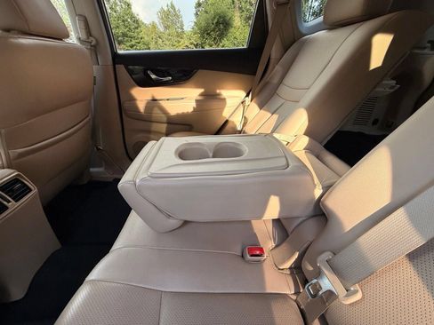 Used 2019 Nissan Rogue SL w/ Premium Package AWD/4WD image 34