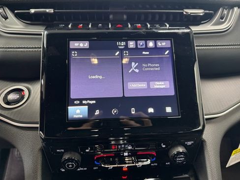 New 2025 Jeep Grand Cherokee Altitude AWD/4WD image 11
