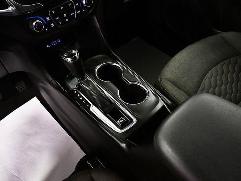 Used 2019 Chevrolet Equinox LT image 22