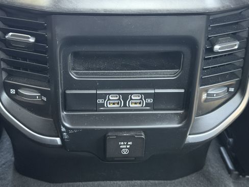 Used 2022 RAM 1500 Big Horn AWD/4WD image 26
