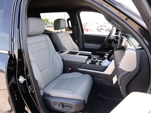 New 2026 Toyota Tundra Limited w/ Limited PVM Package AWD/4WD image 27