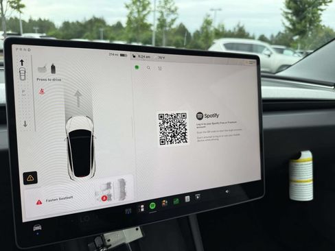 Used 2025 Tesla Model 3 Long Range AWD/4WD image 25