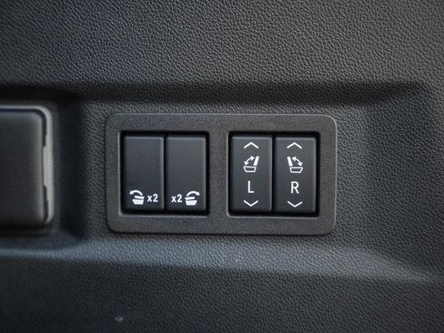 Used 2025 Chevrolet Tahoe Premier w/ Sun And Tow Package image 25