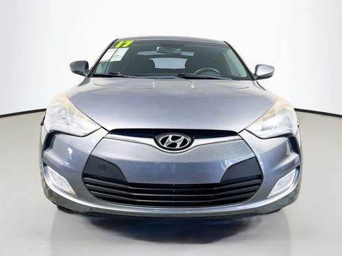 Used 2017 Hyundai Veloster FWD image 11