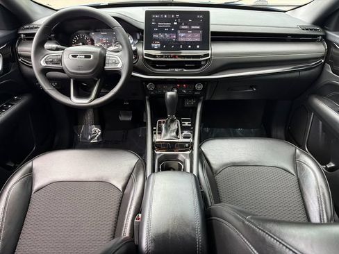Used 2023 Jeep Compass Latitude w/ Convenience Group AWD/4WD image 22