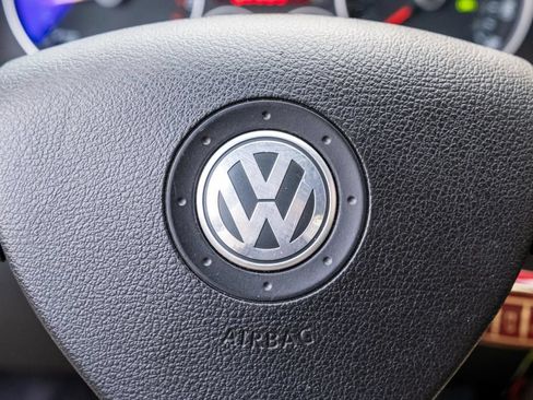 Used 2009 Volkswagen GTI 4-Door FWD image 18