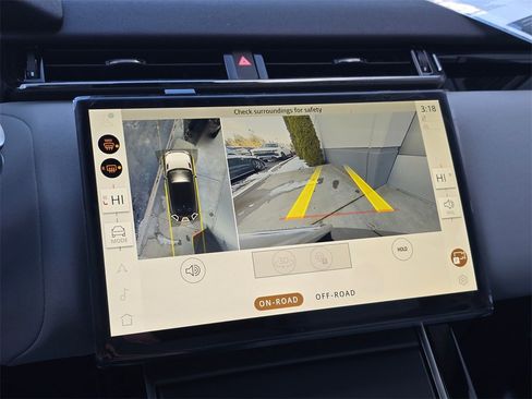 New 2025 Land Rover Range Rover Velar Dynamic SE image 12