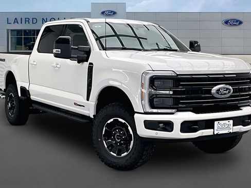 New 2026 Ford F250 Platinum AWD/4WD image 2