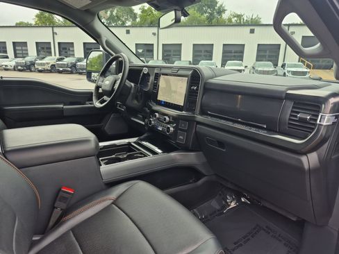 Used 2025 Ford F250 Lariat AWD/4WD image 29