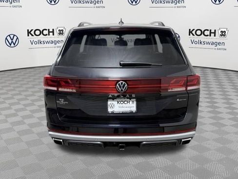 New 2026 Volkswagen Atlas Peak Edition image 7