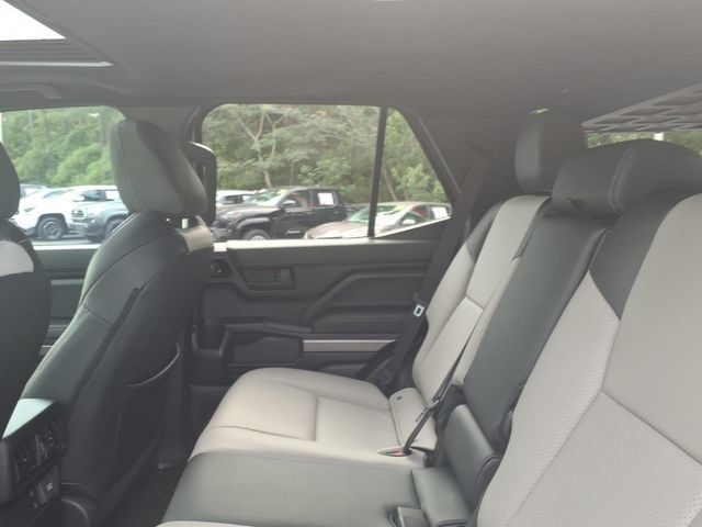 Used 2025 Toyota 4Runner TRD Off-Road Premium w/ Tow Technology Package AWD/4WD image 7