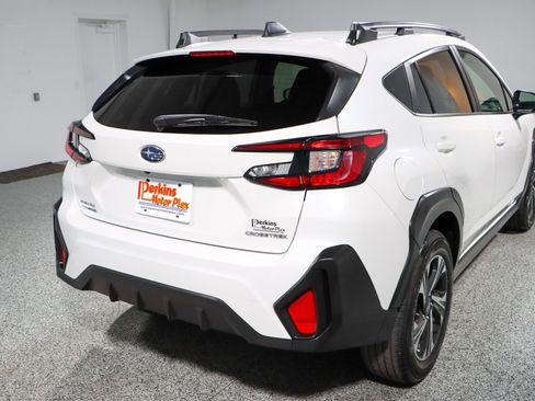 Used 2024 Subaru Crosstrek 2.0i Premium image 7