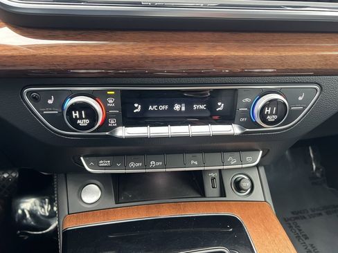 Used 2022 Audi Q5 2.0T Premium Plus w/ Premium Plus Package image 43