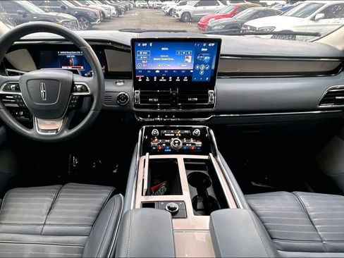 Used 2024 Lincoln Navigator L Black Label AWD/4WD image 18