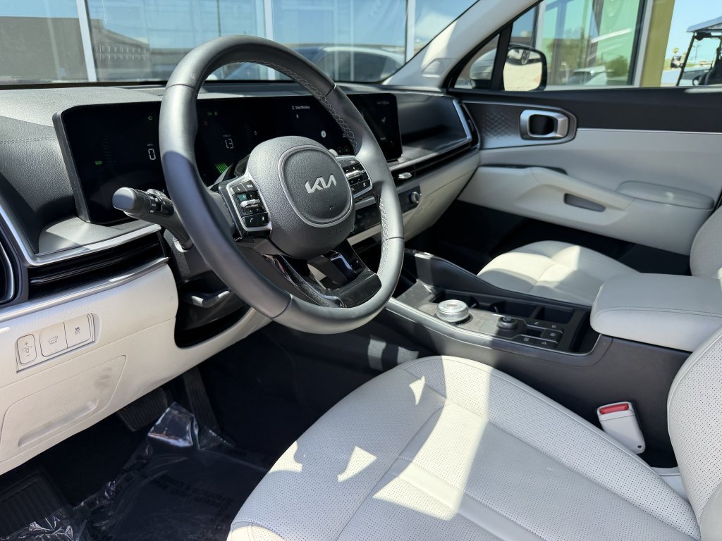 Used 2025 Kia Sorento EX FWD image 31