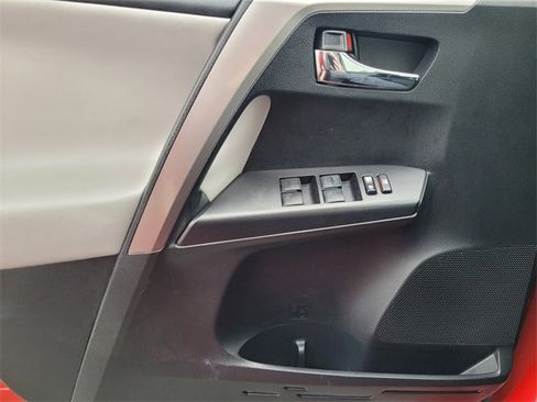 Used 2017 Toyota RAV4 XLE w/ Premium Special Value Package image 26