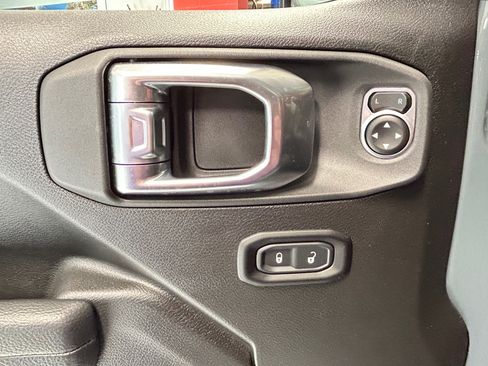 Certified 2025 Jeep Wrangler Sport AWD/4WD image 59