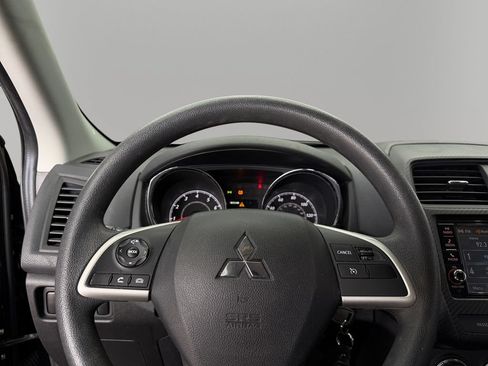 Used 2022 Mitsubishi Outlander Sport ES AWD/4WD image 17