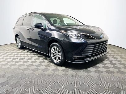 Used 2023 Toyota Sienna XLE Woodland Edition