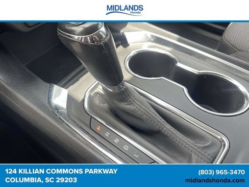 Used 2020 Chevrolet Traverse LT FWD image 30