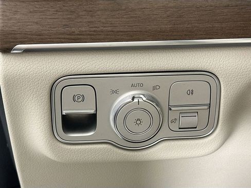 New 2026 Mercedes-Benz GLS 450 4MATIC image 10