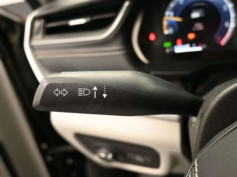 Used 2021 Jeep Grand Cherokee L Overland w/ Luxury Tech Group IV image 37